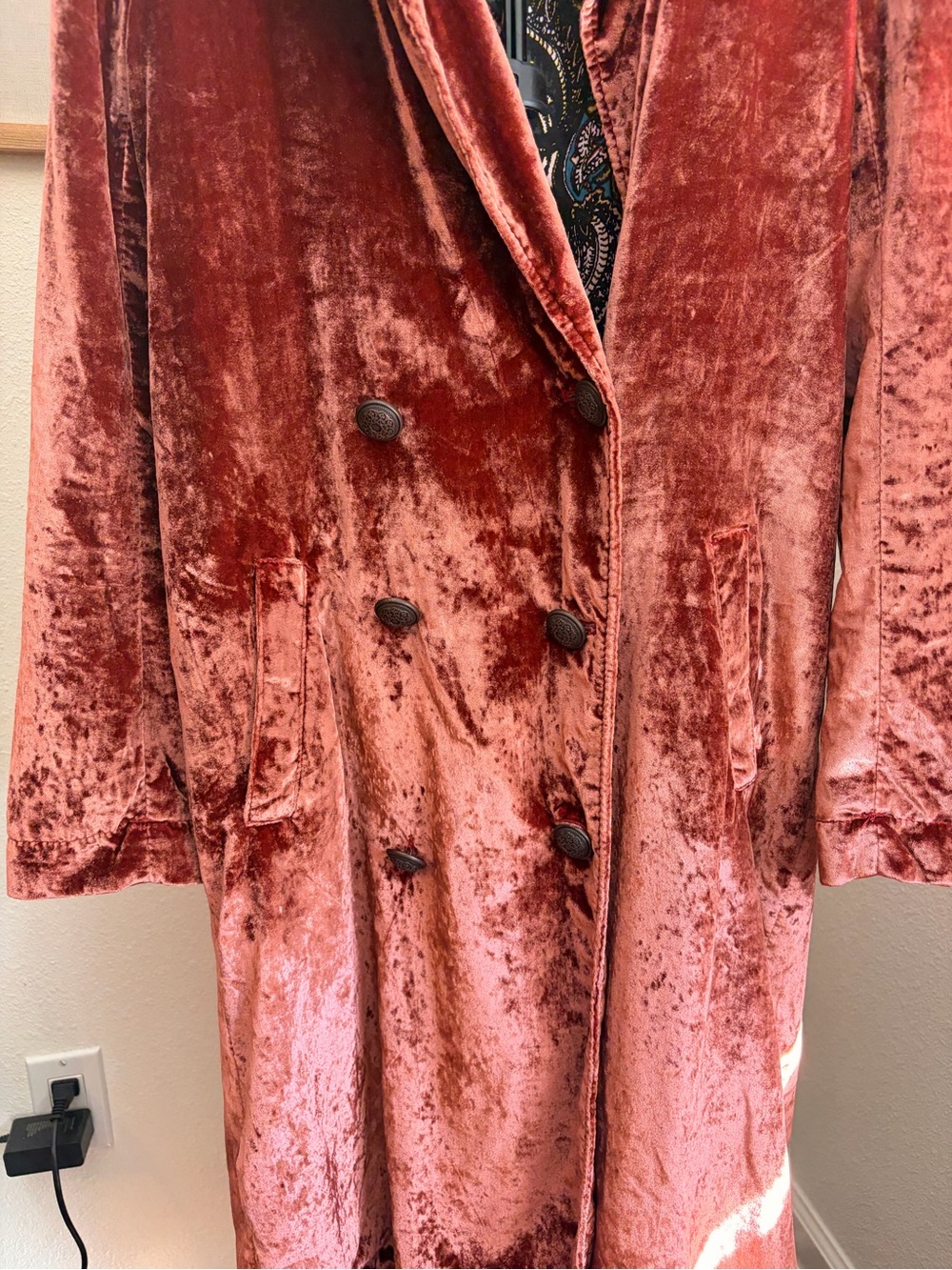 Gorgeous XS Free People Rust Velvet Coat with Ornate Buttons - Picture 2 of 9